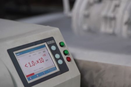 Helium Mass-Spectrometer